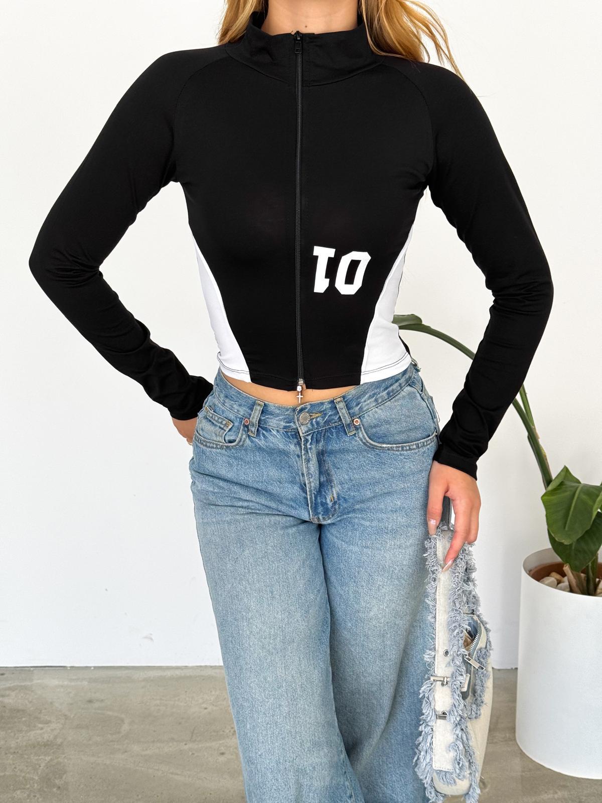 10 Number Yarışçı Siyah Uzun Kollu Bluz Crop - touzmoda