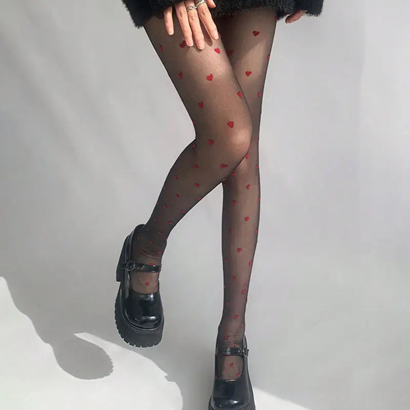 Mini Kırmızı Kalp Desenli Ithal Fileli Külotlu Çorap