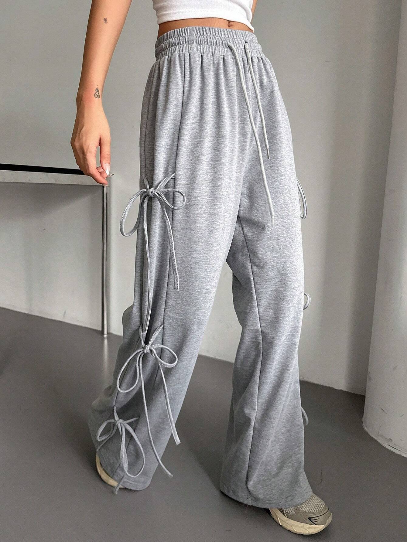 Fiyonk Detaylı Geniş Paça Eşofman Altı