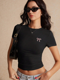 Ribbon Nakış Detaylı Beyaz Body Crop Bluz