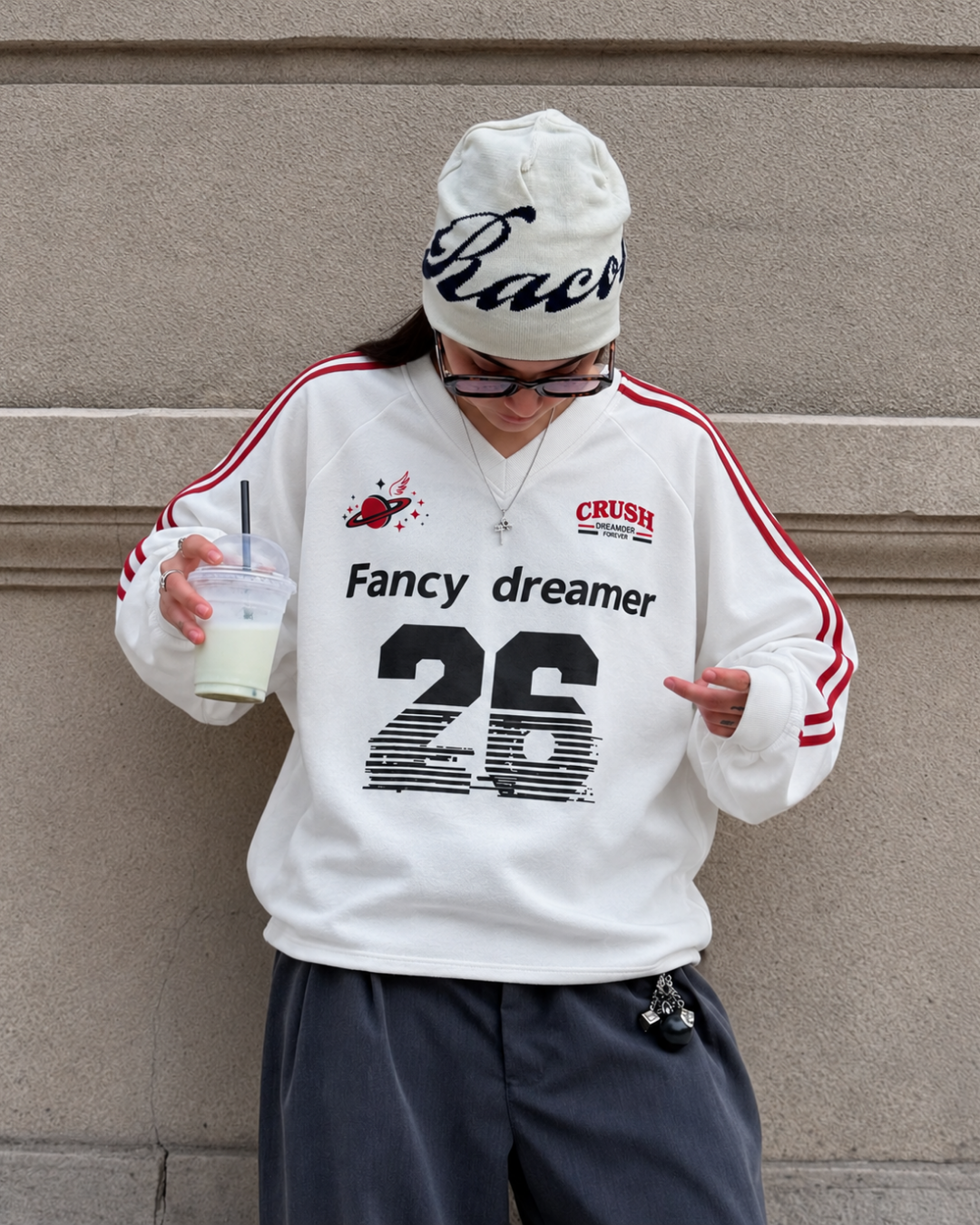 Oversize Fancy Dreamer 26 Baskılı V Yaka Sweatshirt