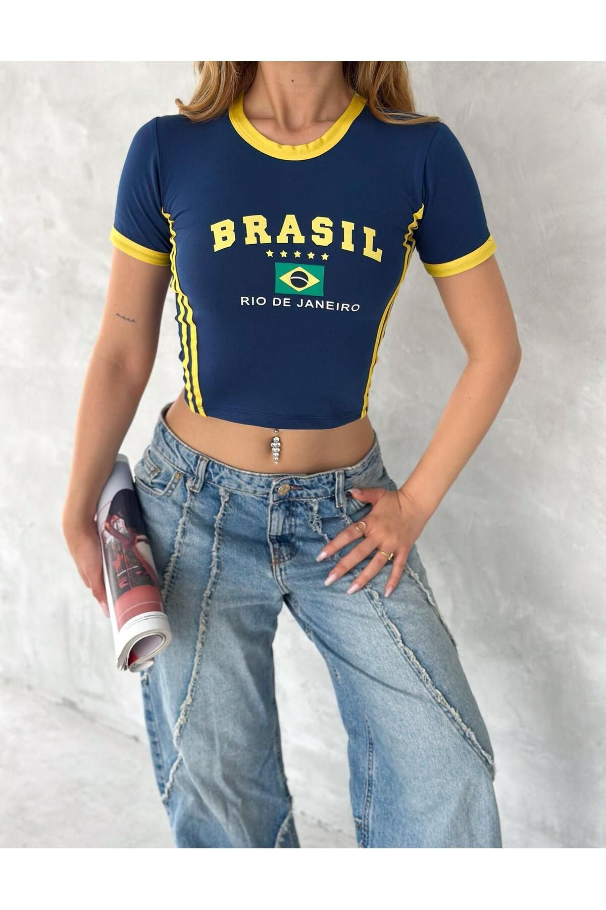 Brazil Baskılı Biyeli Crop Bluz