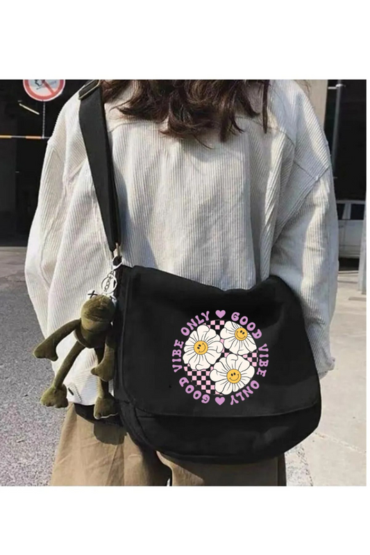 Good Vibe Siyah Postacı Çantası