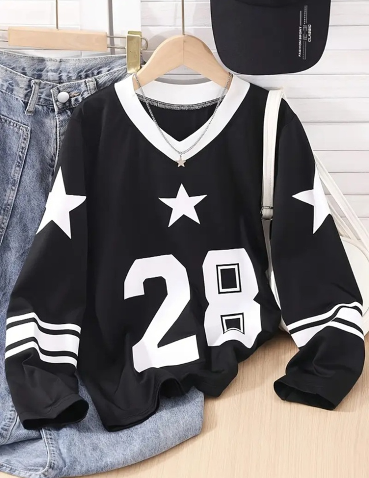 28 Number Star Baskılı V Yaka Oversize Sweatshirt