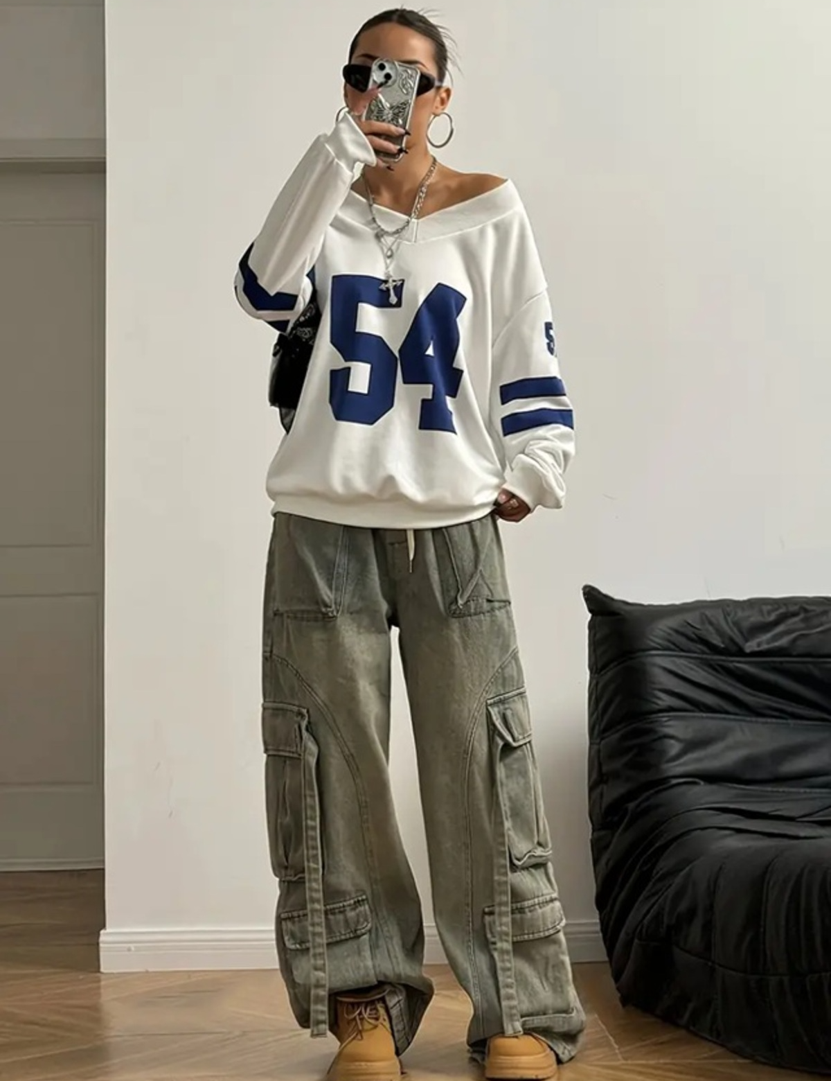 54 Number Baskılı V Yaka Oversize Sweatshirt