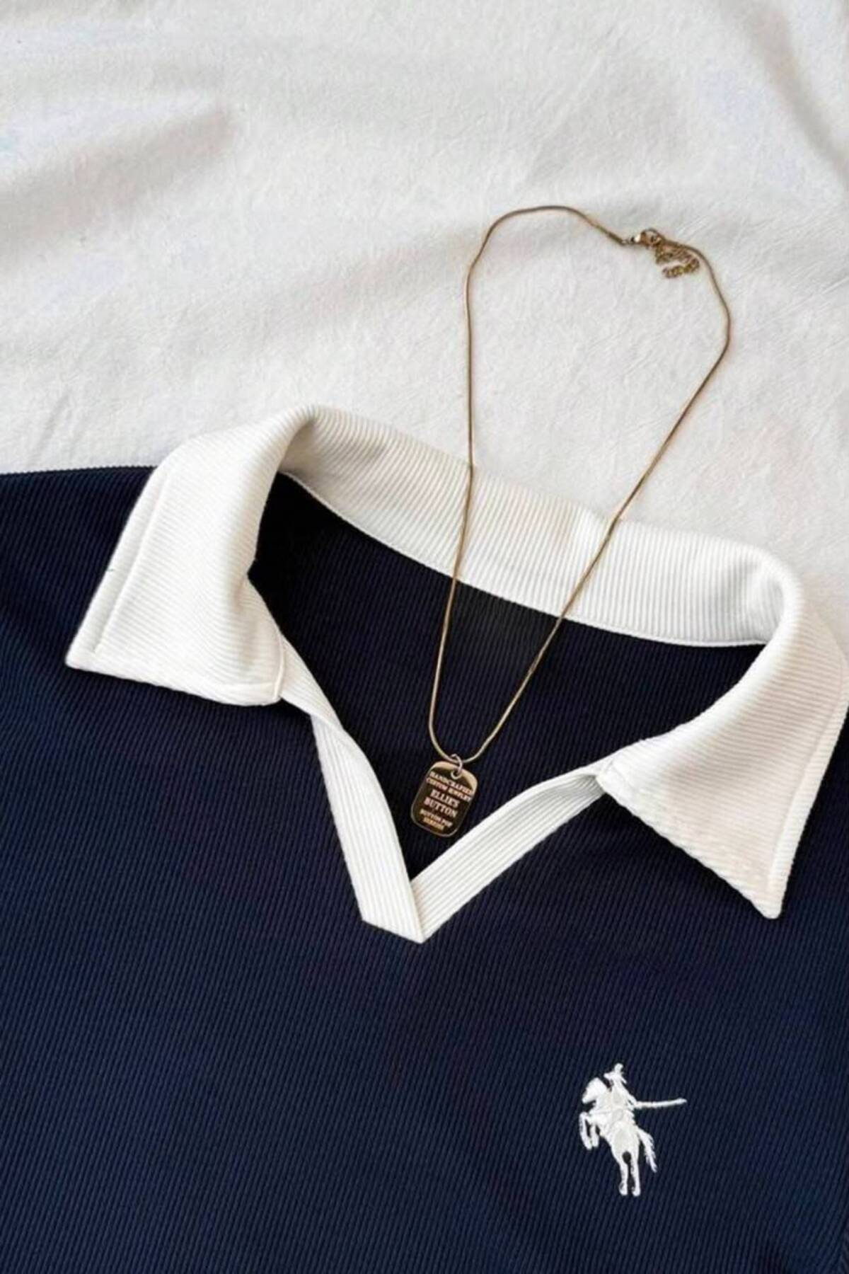 Solo Polo Yaka Nakişli Büzgülü Uzun Kol Bluz