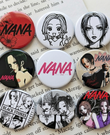 Anime Nana Tasarım 9'lu Rozet 70 mm PVC Kaplı Çanta Ceket Yaka Aksesuarı
