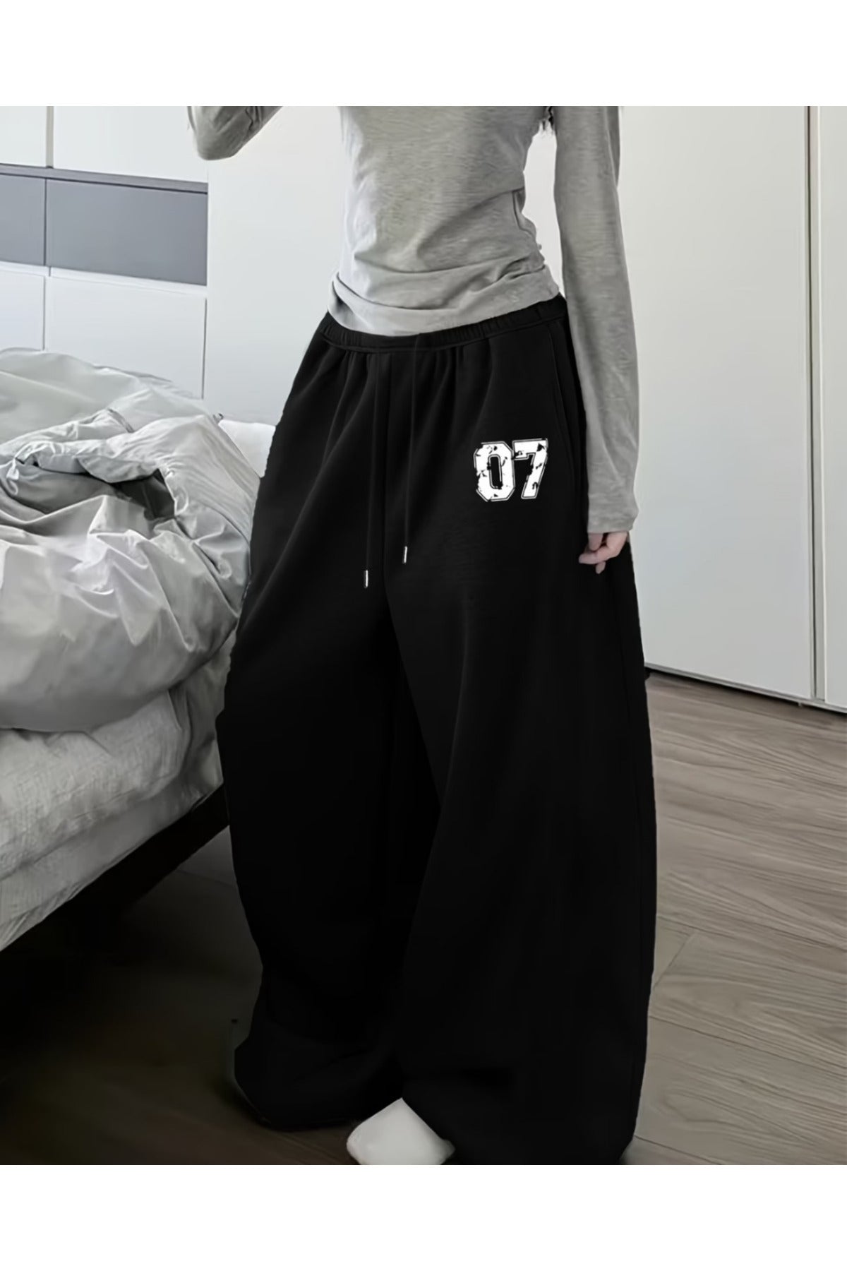 07 Number Baskılı Oversize Baggy Eşofman Altı