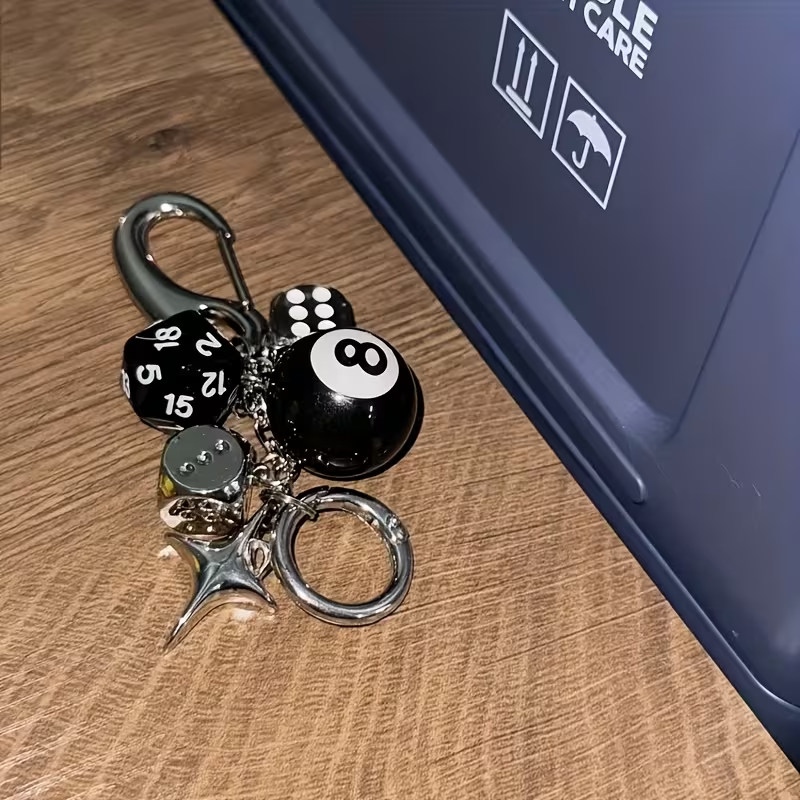 8 Ball Design Charm Anahtarlık