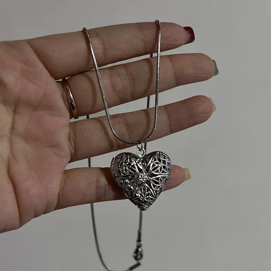 Y2K Gothic Heart Design Kolye