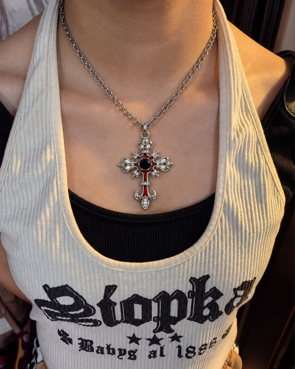 Gothic Royalty & Zambak Motifli Gotik Haç Kolye