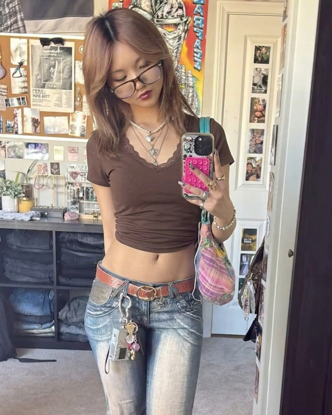 Y2K Kahverengi V Yaka Dantelli Kadın Basic Tişört