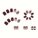 Cute Red Design Takma Tırnak