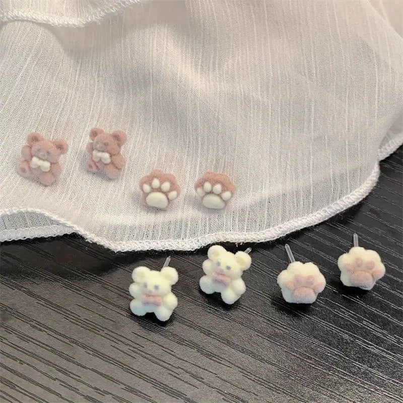 Sevimli Bear Tasarımlı Küpe Seti