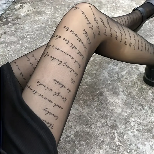 Gothic Text Desenli Ithal Külotlu Çorap