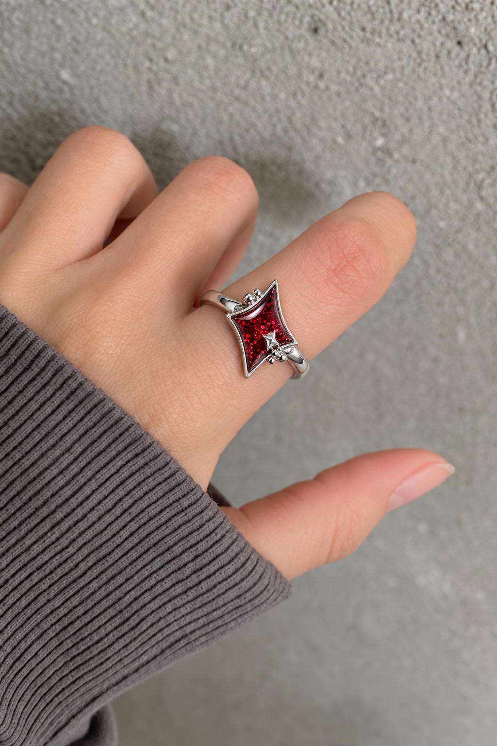 Ruby Glow Gece Yıldızı Yüzük