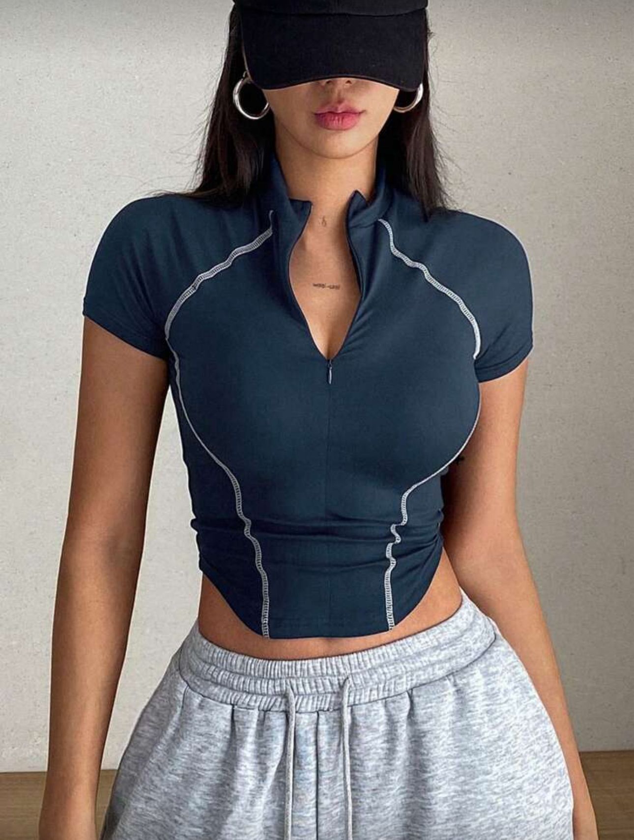 Urban Snapfit Yarım Fermuarlı Kısa Kollu Body