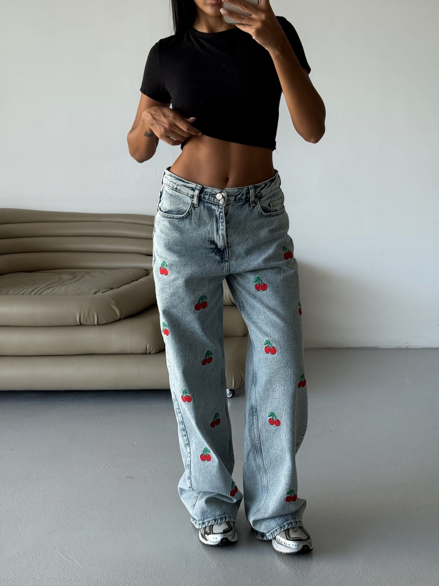 Kırmızı Nakışlı Retro Cherry Bol Paça Pantolon