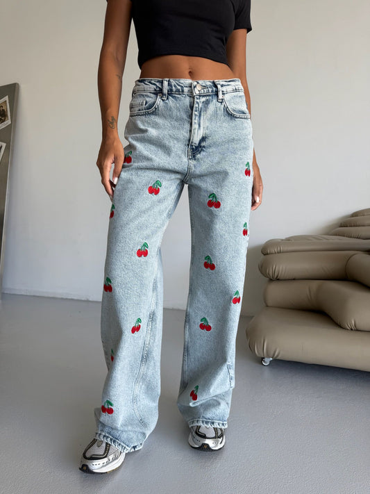 Kırmızı Nakışlı Retro Cherry Bol Paça Pantolon