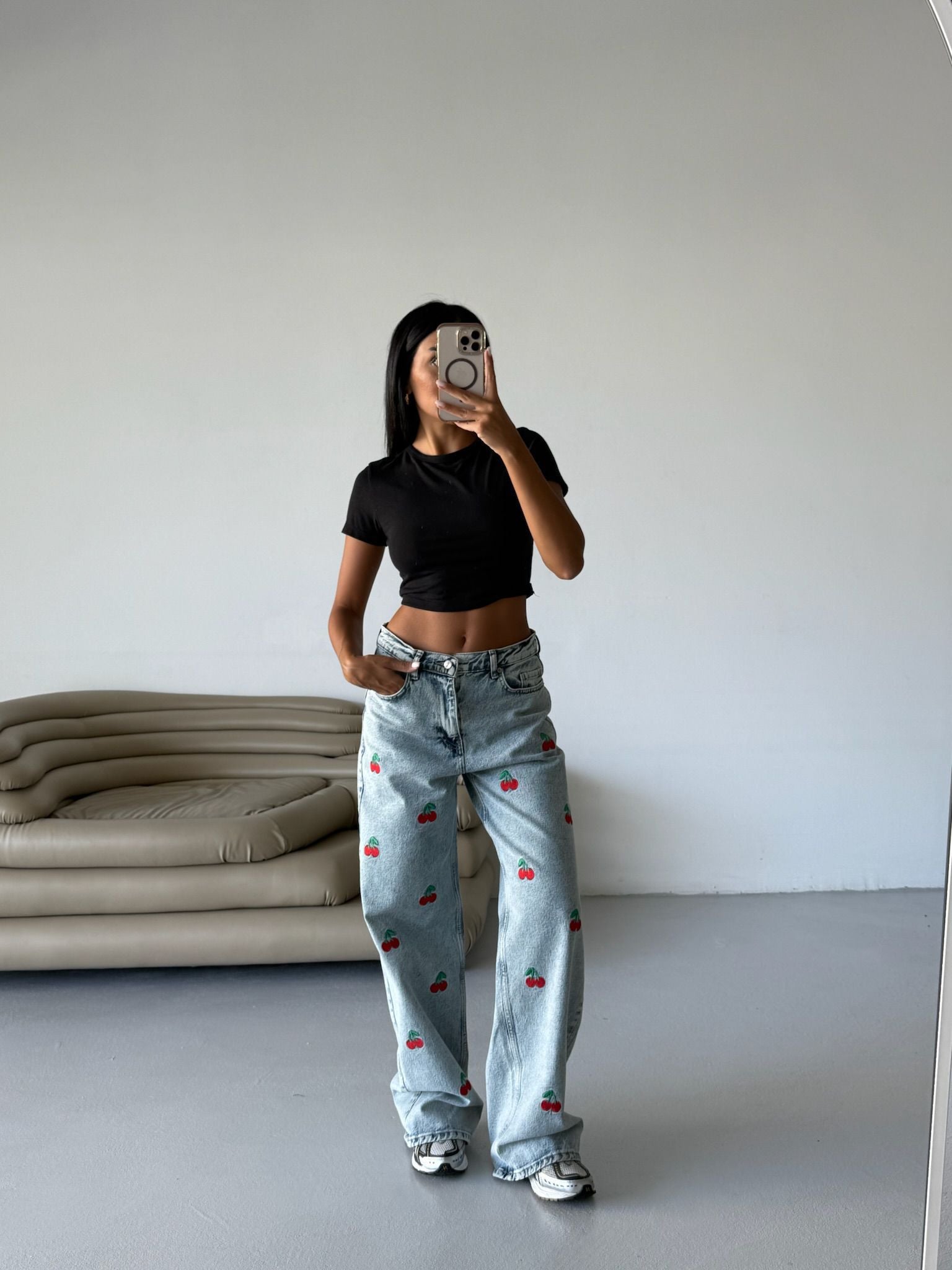 Kırmızı Nakışlı Retro Cherry Bol Paça Pantolon