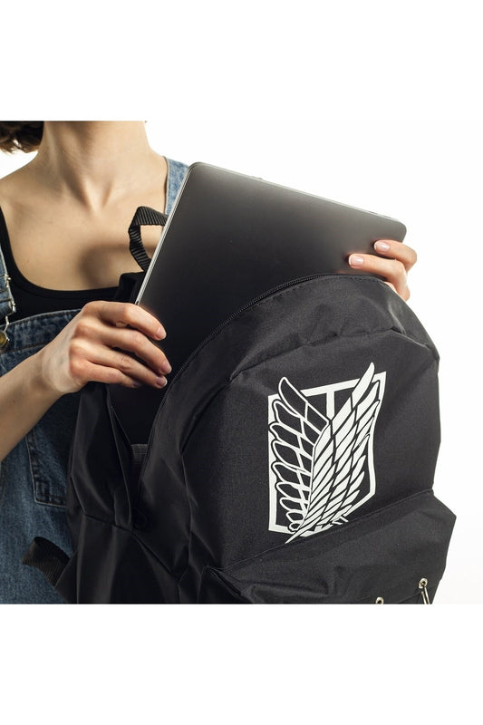 Anime Attack On Titan Laptop Sırt Çantası Piersingli