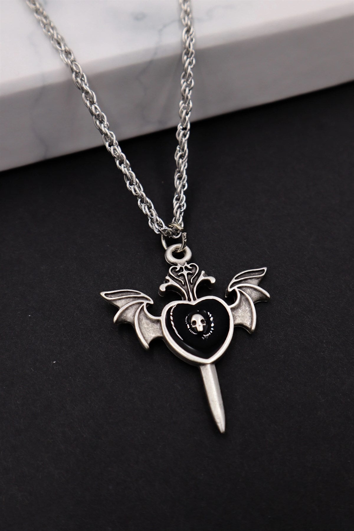 Bat Winged Heart Tasarım Kolye