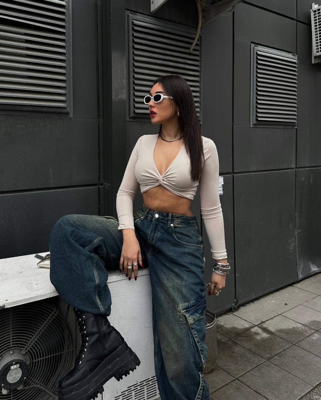 Bükümlü Crop Top