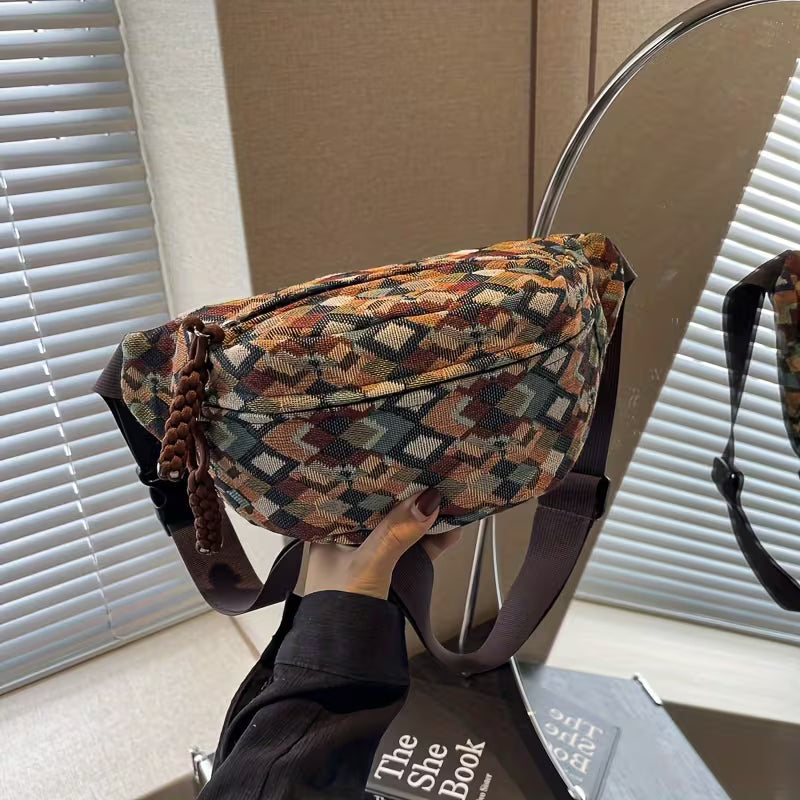 Bohem Tarzı Püskül Detaylı Unisex Bel Çantası