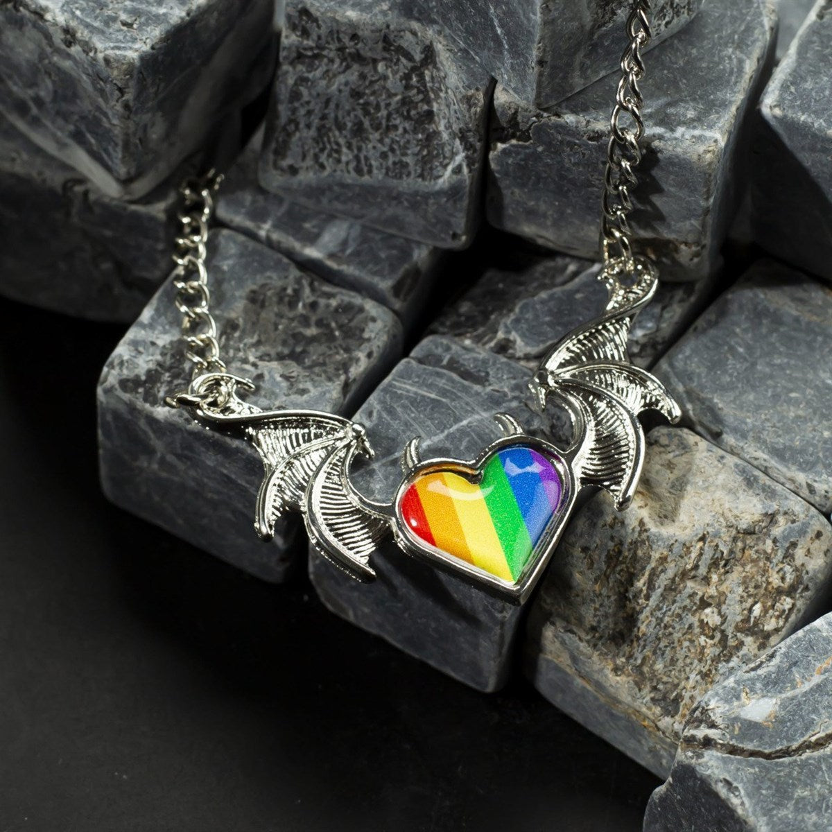 Devil Rainbow Heart Kolye