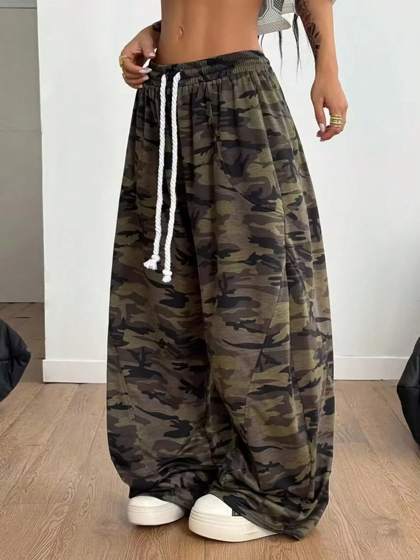 Kahverengi Kamuflaj Detail Baggy Eşofman Altı