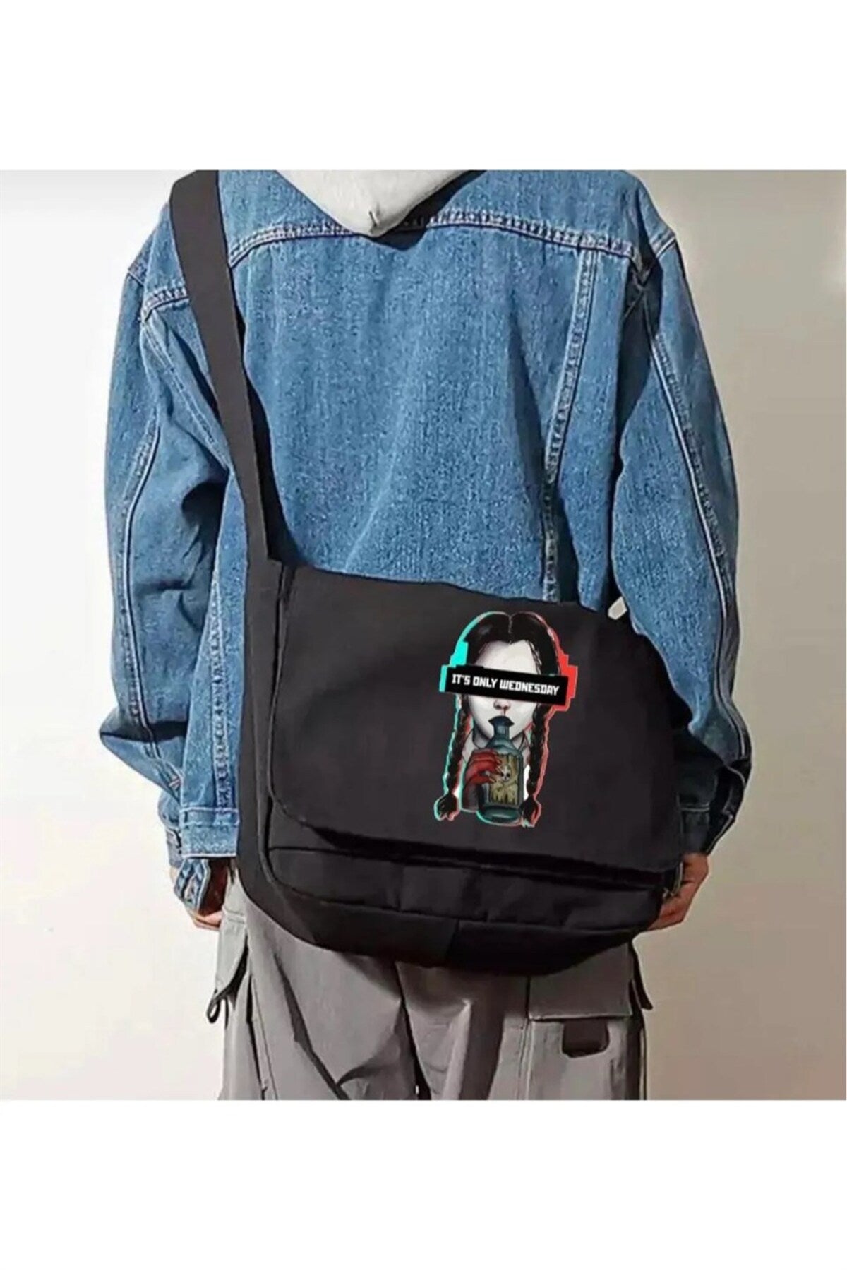 Its Only Wednesday Postacı Çanta Onlyyy Unisex Siyah Postacı Çantası