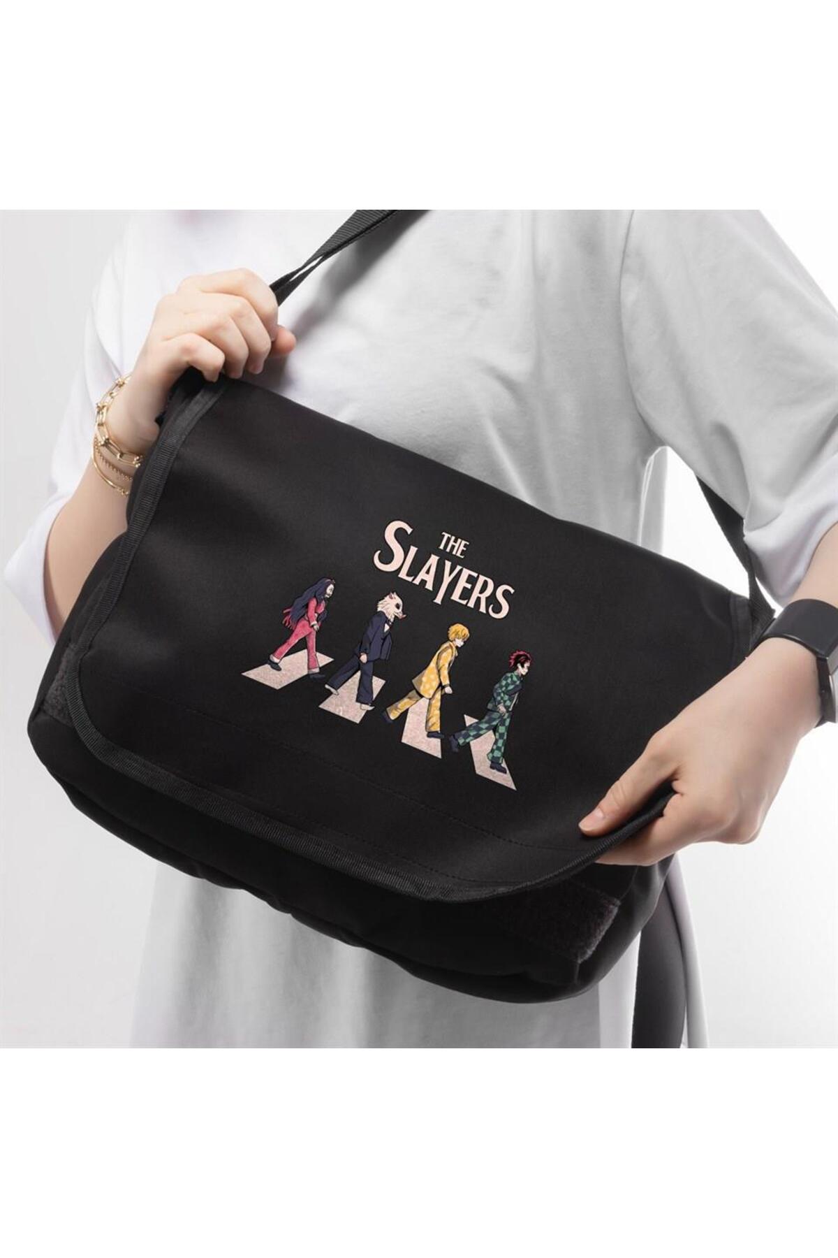 Joon Wear The Slayers Baskılı Unisex Siyah Postacı Çantası