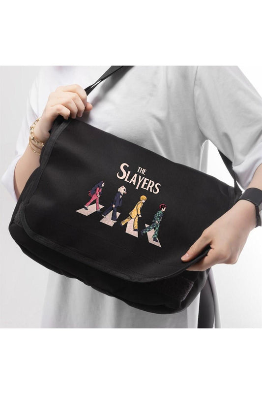 Joon Wear The Slayers Baskılı Unisex Siyah Postacı Çantası