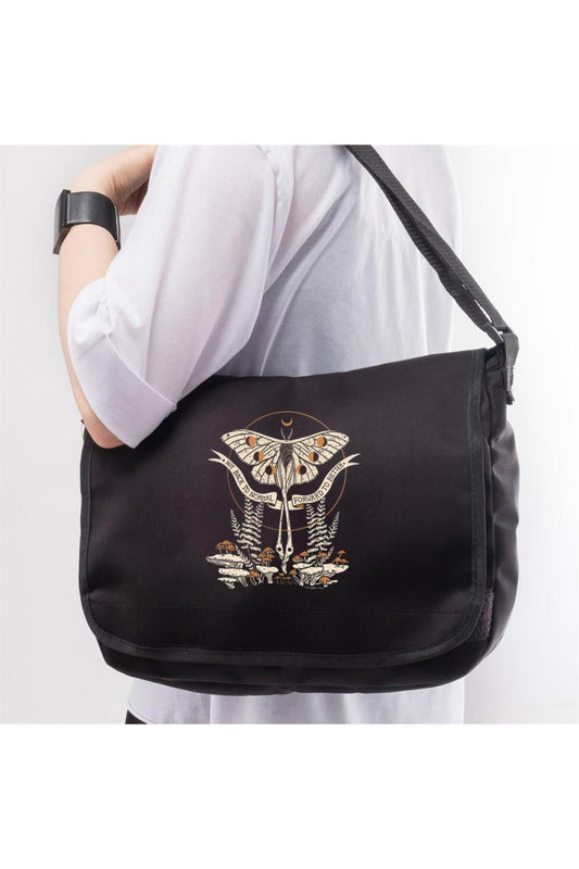 New Colletion   Butterfly & Mushrooms Baskılı Unisex Siyah Postacı Çantası