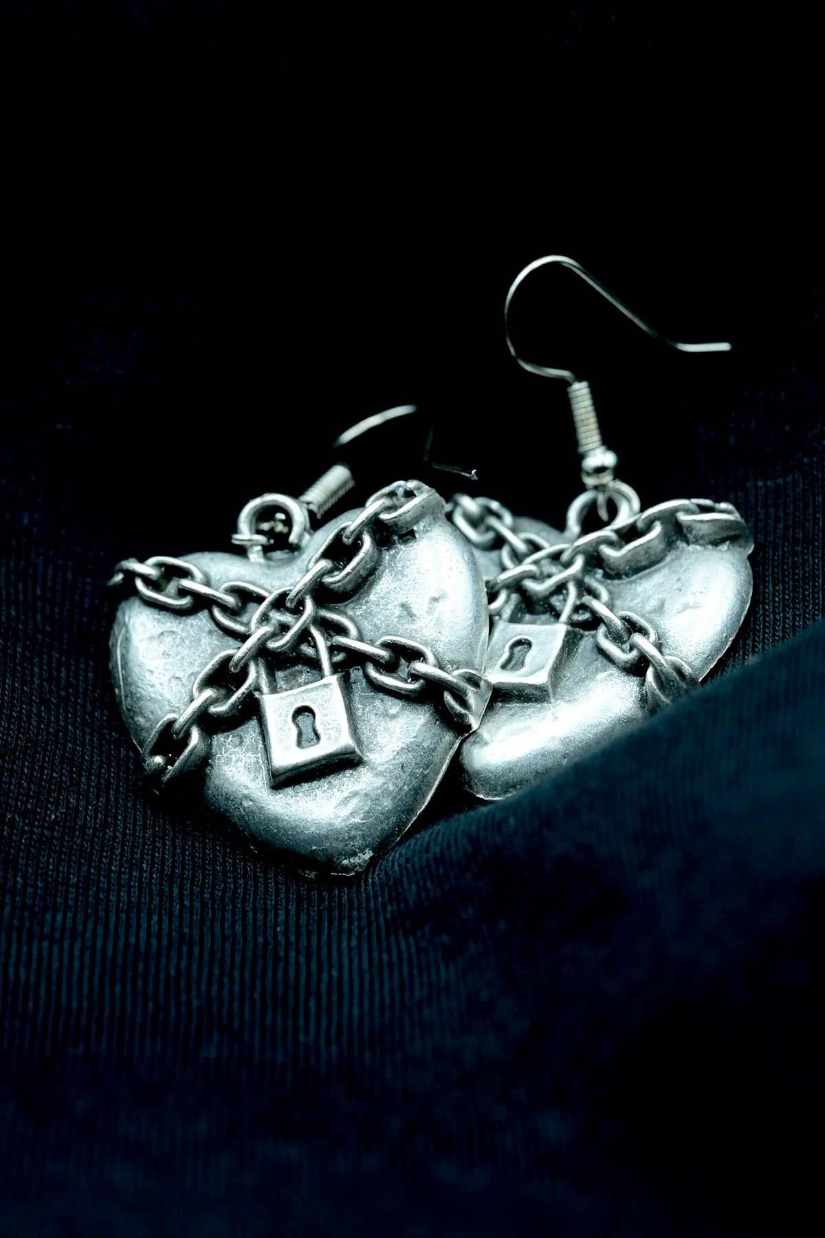 Padlocked Heart Çift Küpe