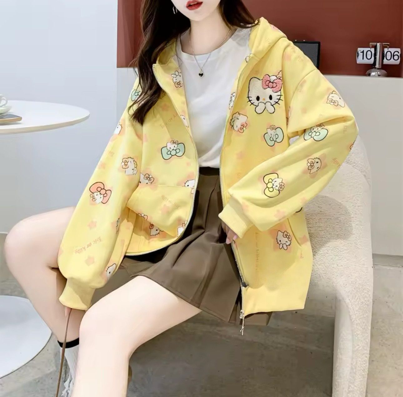 Hello Kitty Detaylı Fermuarlı Kapüşonlu Hırka