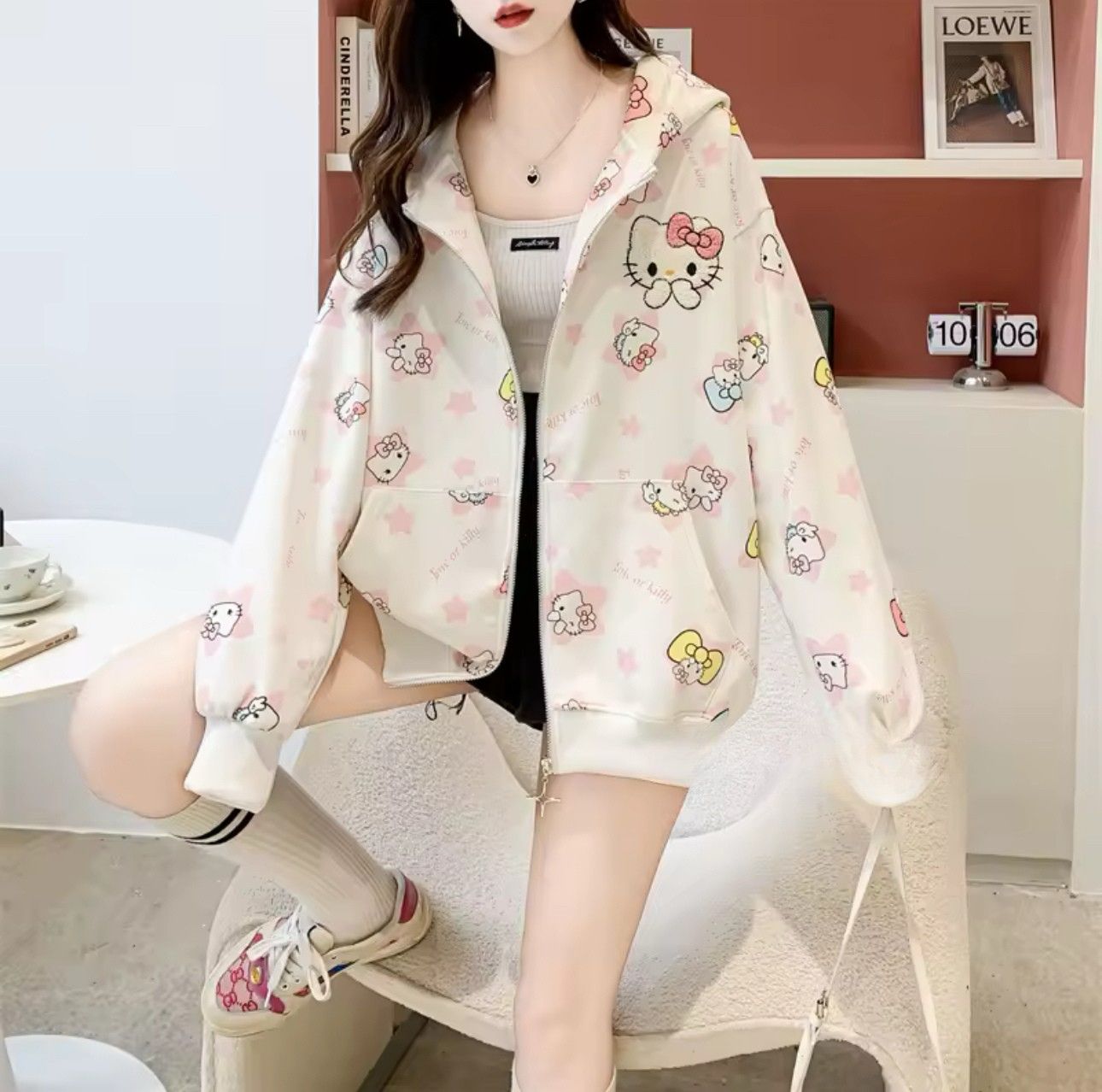 Hello Kitty Detaylı Fermuarlı Kapüşonlu Hırka