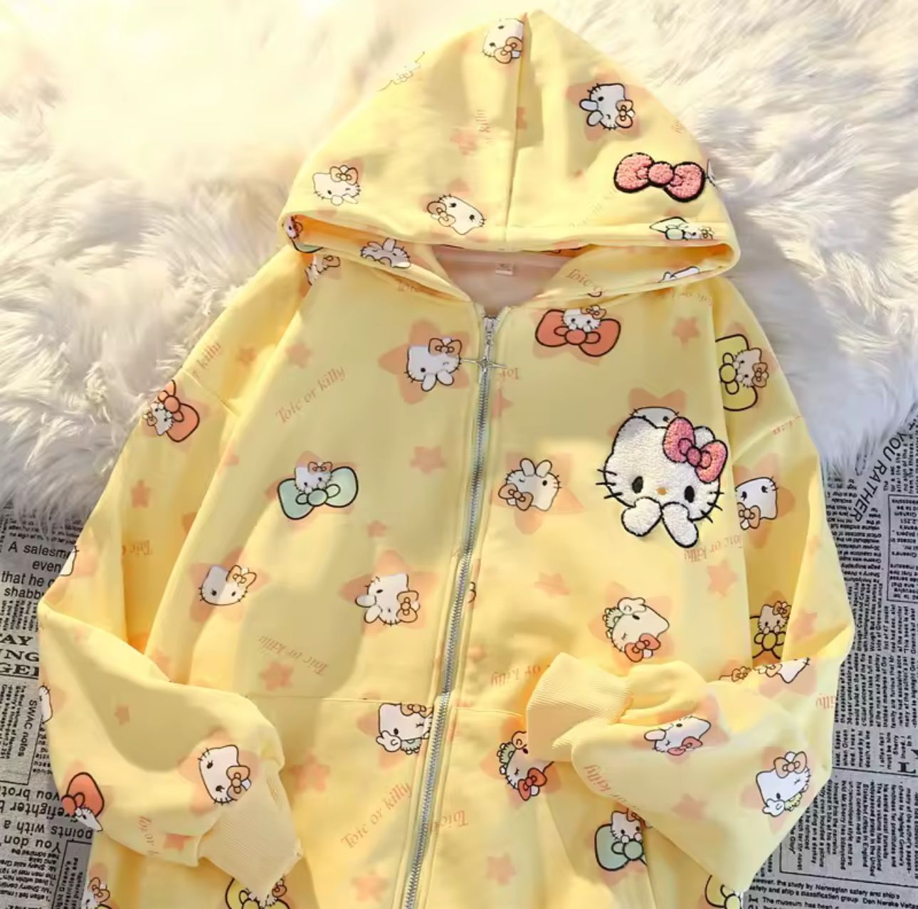 Hello Kitty Detaylı Fermuarlı Kapüşonlu Hırka