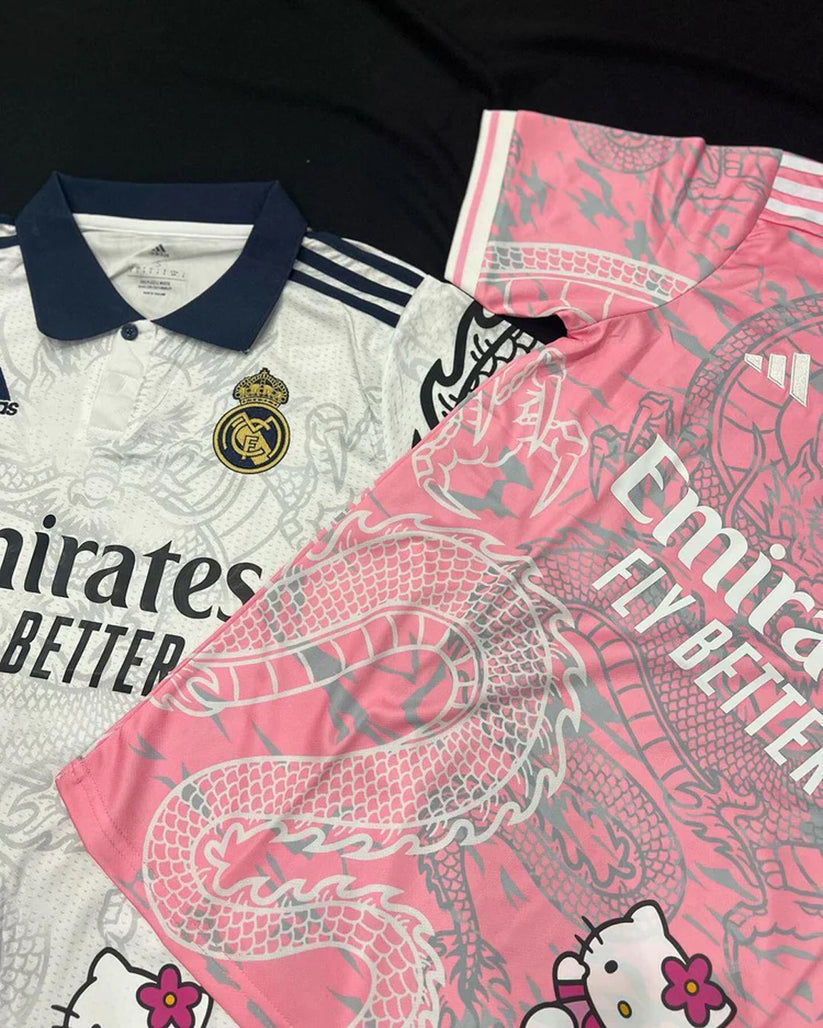 Pembe Kitty Madrid Dragon Jersey Beyaz Düğmeli Yaka T-shirt