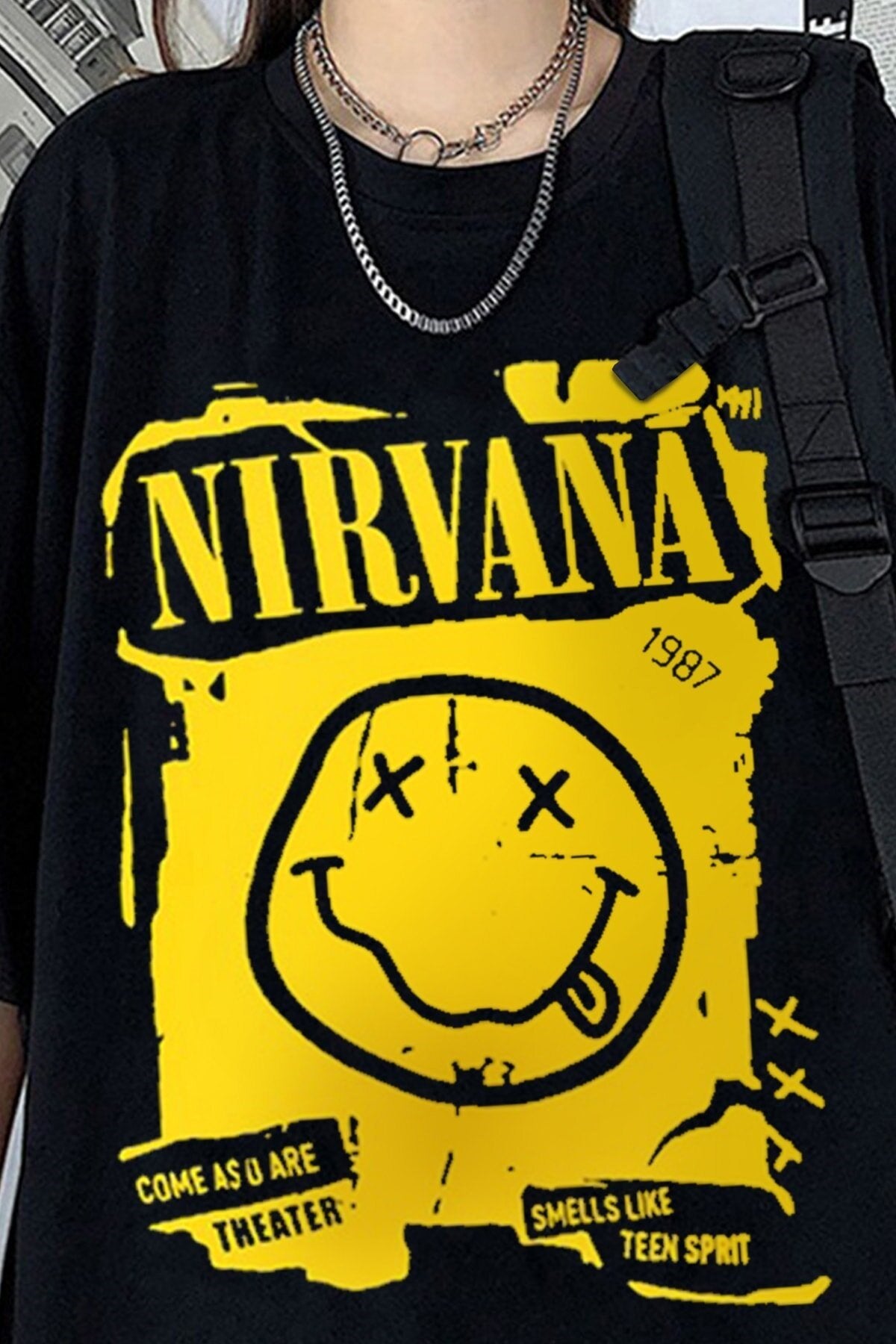 Siyah Renk Nirvana Baskılı Geniş Kesim Unisex Rock Metal T-shirt