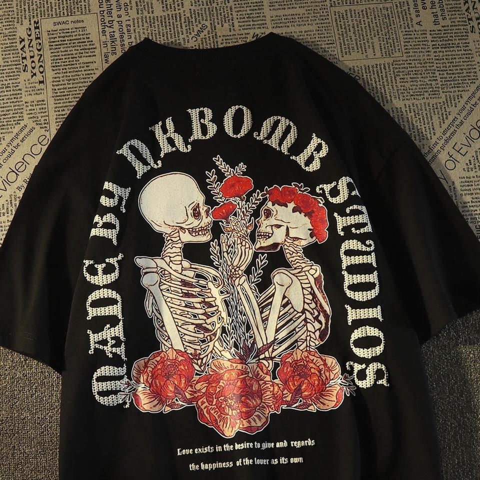 Skulls In Love & Roses Sırt Baskılı Siyah Unisex Oversize T-shirt