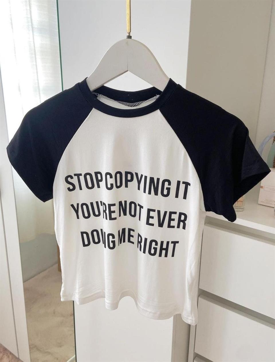 Stop Copying Me Baskılı Reglan Kol Beyaz Crop