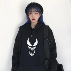 Touz Gothic Punisher Siyah Kapüşonlu Sweatshirt