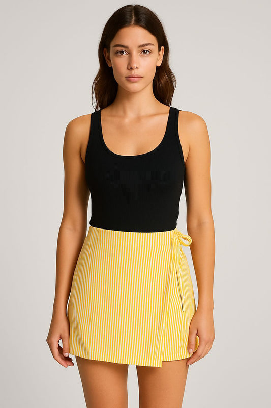Çizgili Belden İp Detaylı Pileli Şort Etek