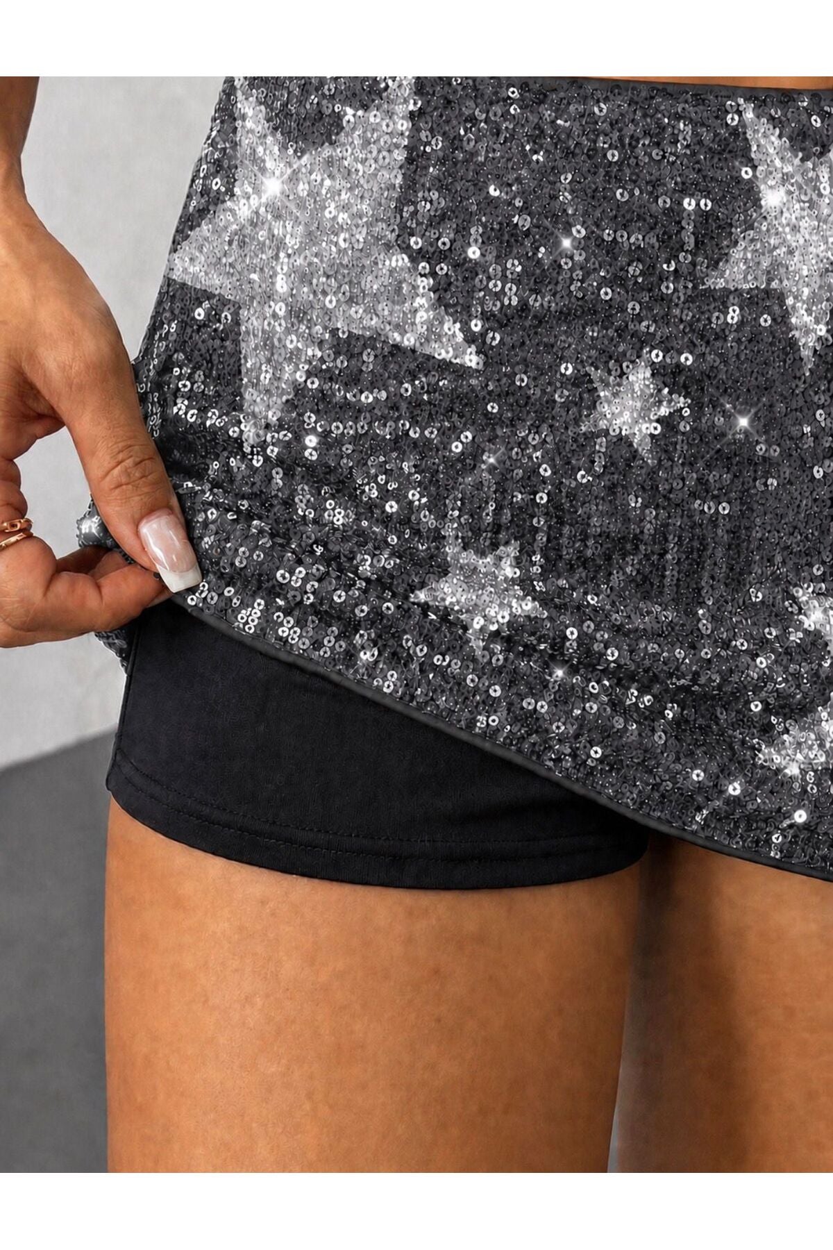 Y2K Retro Sequin Pul Sim Detaylı Şort